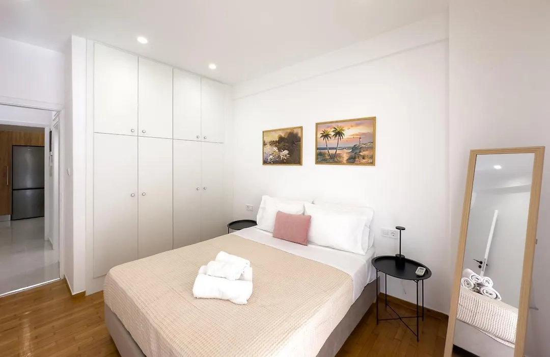 Eclectic Moonstone Apartment In Athens-1